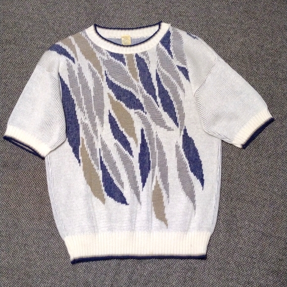 Small blouse - Picture 1 of 2